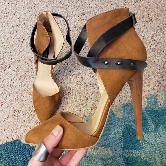 Sophia & Lee Shoes - 🥀SOPHIA & LEE | camel/black stiletto🥀